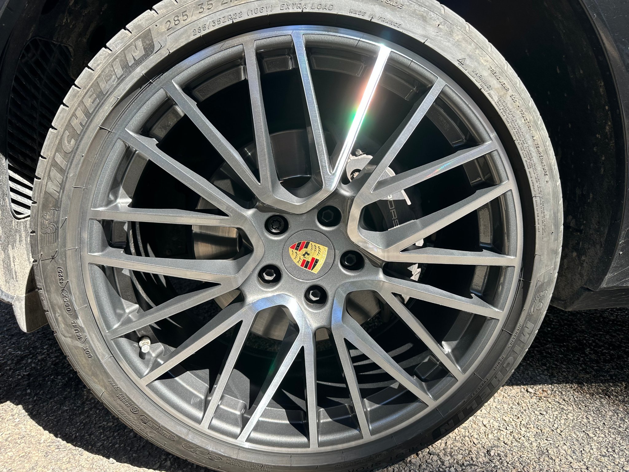 Réparation jante Porsche biton gris Lyon